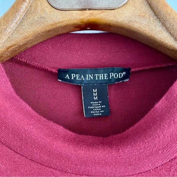 A Pea In The Pod Maternity Tunic Size Medium - Picture 2 of 4